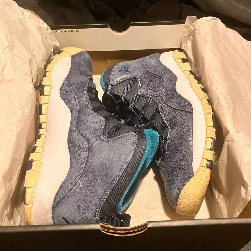 Jordan Men's Shoes in Navy and Teal